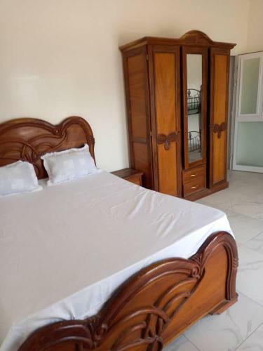 Villa Belle Et Spacieuse � Saly Joseph