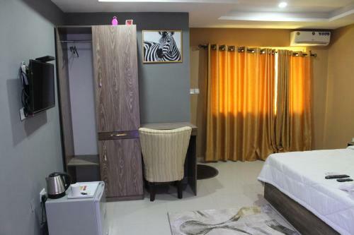 Keqs Hotel