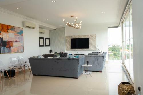 Luxury 3 Bedroom Apartment