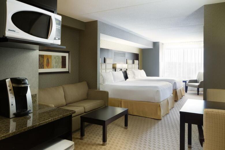 Holiday Inn Express Hotel & Suites Ottawa West-nepean