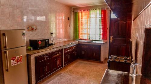 Villa Modern Spacious Home Near National Park And Malls