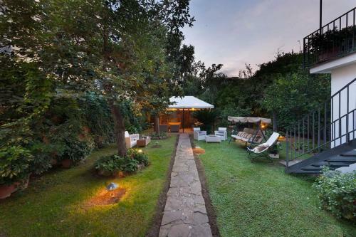 Apartamento "maison De Charme In Tasso Square"