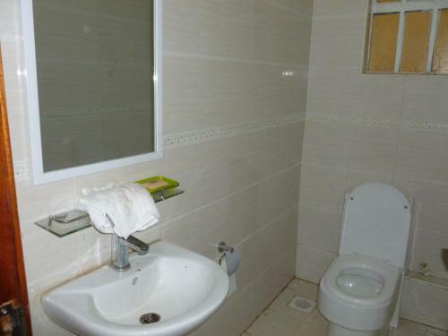 Cozy 3 Bedroom All Ensuite Apartment