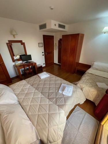 Hotel Fuori Citt�
