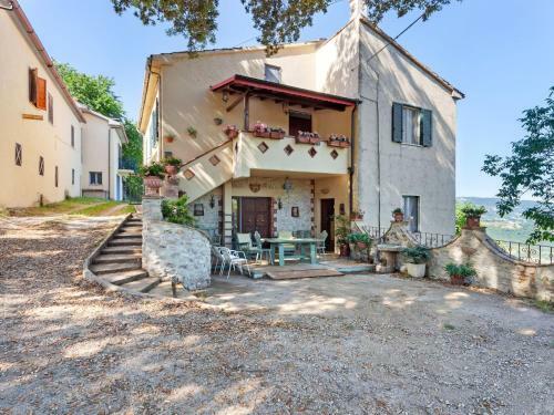 Quaint Apartment In Stroncone With Garden