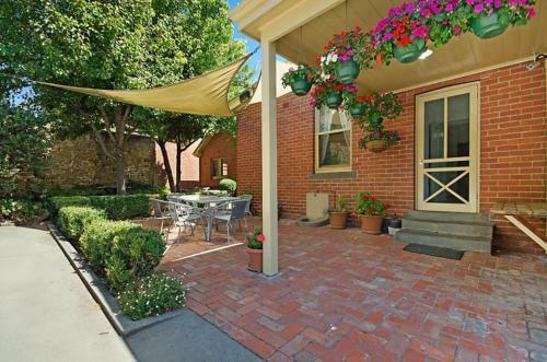 Bed & Breakfast Gatehouse On Ryrie