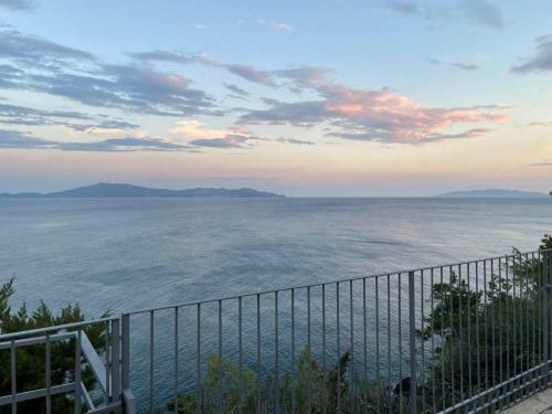 Apartamento Villa Il Molinaccio Con Spiaggia Privata E Terrazza Sul Mare