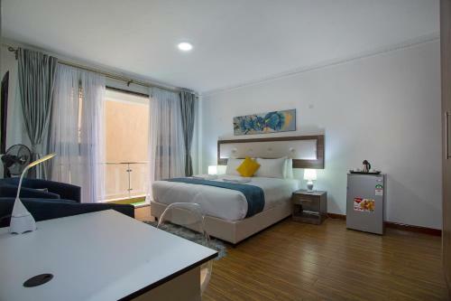 Urban Brooks Luxury Apartment By Edmor Suites