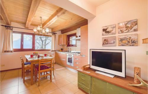 Stunning Home In Telve Di Sopra With 2 Bedrooms