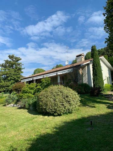 Einzelhaus Mit Gro�er Terrasse Und Garten In Teolo
