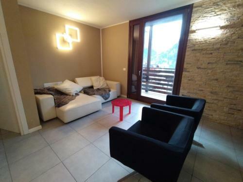 Adamello Peak Vacation Apartments
