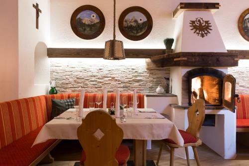 Hostal Gasthof Piburger See