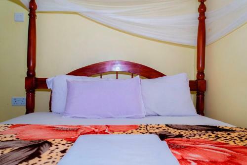 Hostal Rainbow Courts