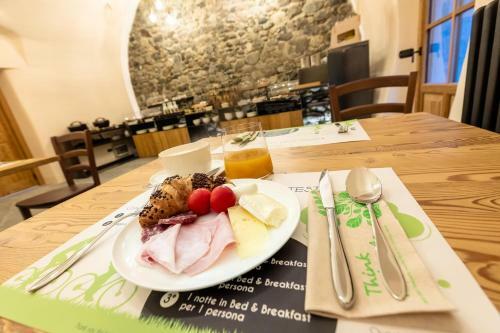 Curt Di Clement Eco Mobility Hotel
