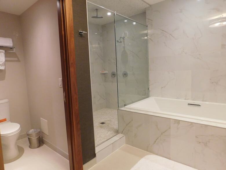 Radisson Hotel & Conference Center Calgary Airport East