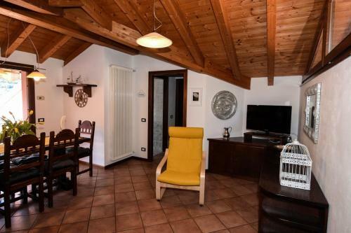L'una Di Lago Lake Apartment With Parking