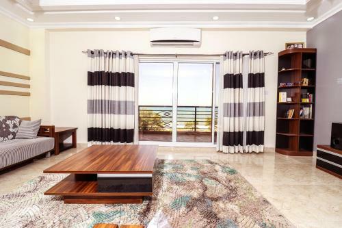 Luxurious 3br Apartment W/pool, Gym And Fast Wifi
