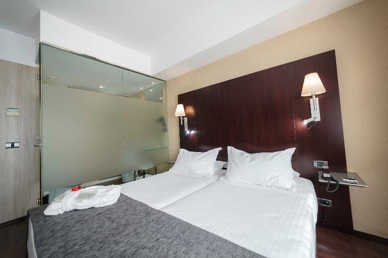 Hotel H2 Salymar