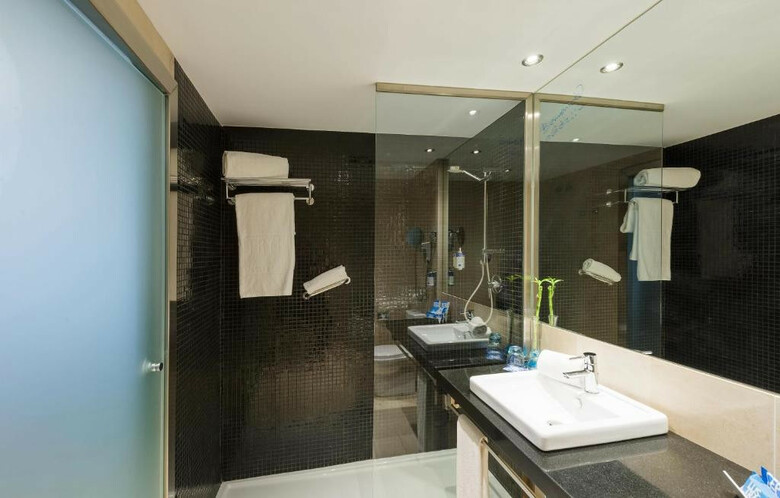 Hotel C�diz Paseo Del Mar Affiliated By Meli�