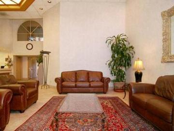 Hotel Comfort Suites I-15 Miramar