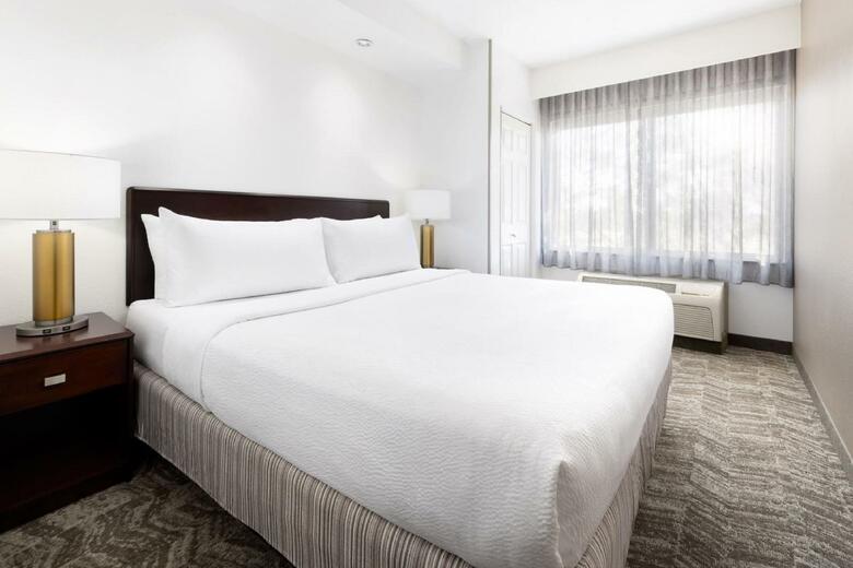 Hotel Springhill Suites Fresno