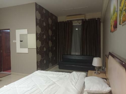 The Village Walk Studio Apartment 4