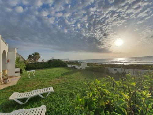 Hostal Maamoura Beach House