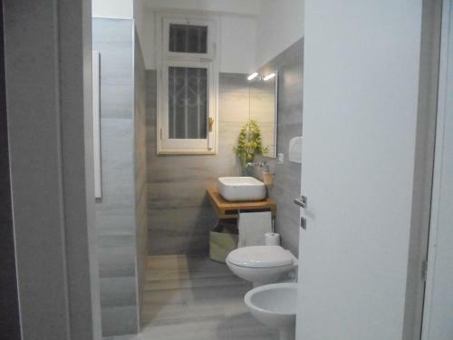 Hostal Travel And Living