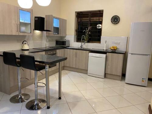 Roses Apartment, Muyenga Hill
