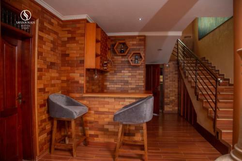 Hostal Savannah Suites