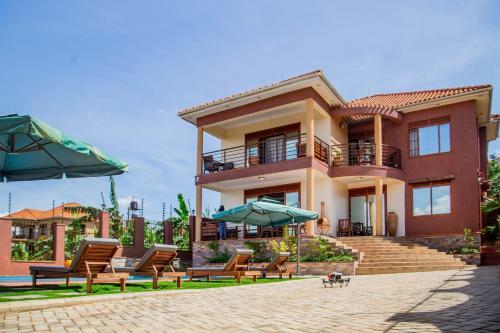 Hostal Savannah Suites