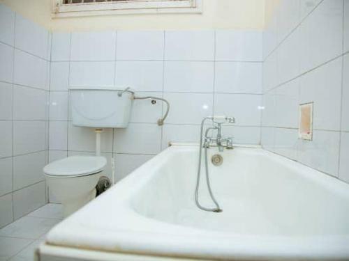 Bed & Breakfast Amrage Suites Muyenga