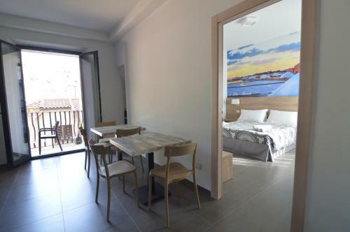 Hostal New Casa Corvaja