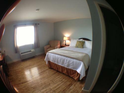 Anchor Inn Hotel And Suites