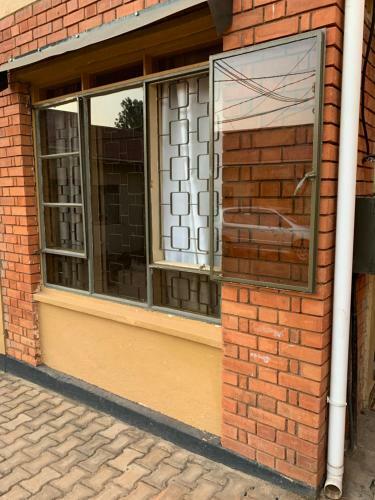 Hostal Pearl Suites- Bukoto