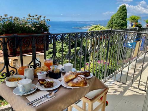 Bed & Breakfast Chiaro Di Luna