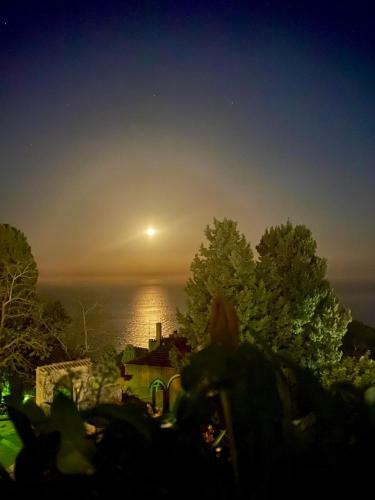 Bed & Breakfast Chiaro Di Luna