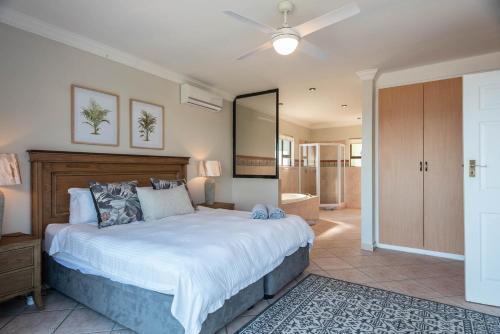 Shangri-la 6 Bedroom Ballito Beachfront Kbw1