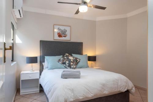 Shangri-la 6 Bedroom Ballito Beachfront Kbw1