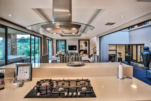 Villa Zimbali 4 Bedroom With Pool Zhb1
