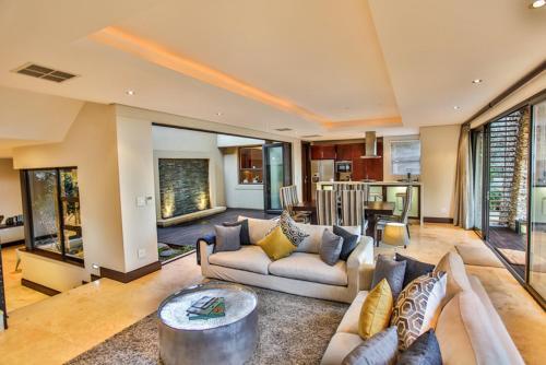 Villa Zimbali 4 Bedroom With Pool Zhb1