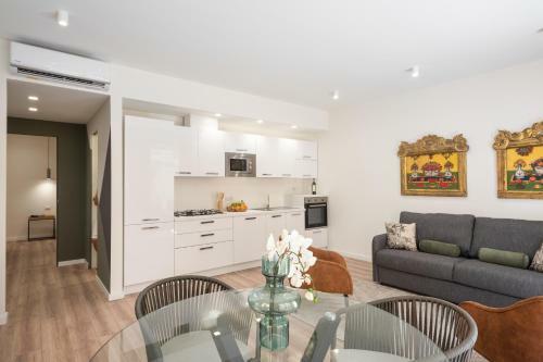 Modern Apartment Near The Historic Center