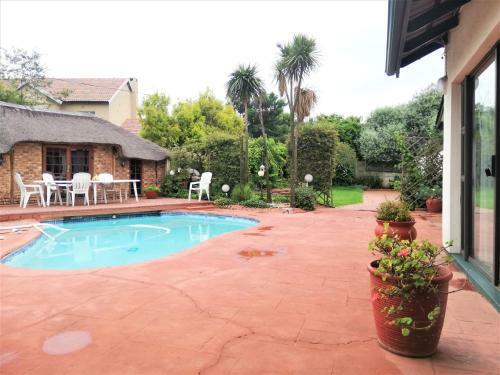Bed & Breakfast Franchise Premier Guest House