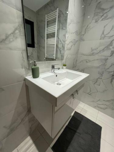 Apartamento Nouveau - Confort Premium- Id�al Couples Et Pros