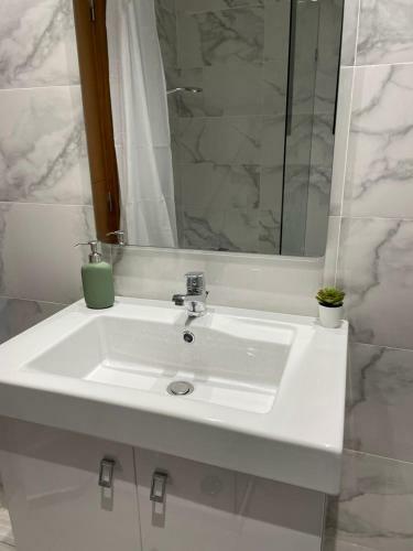 Apartamento Nouveau - Confort Premium- Id�al Couples Et Pros
