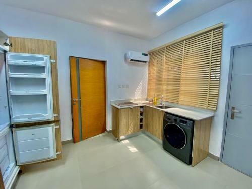 3-bed Apartment, Ikoyi By Terragems