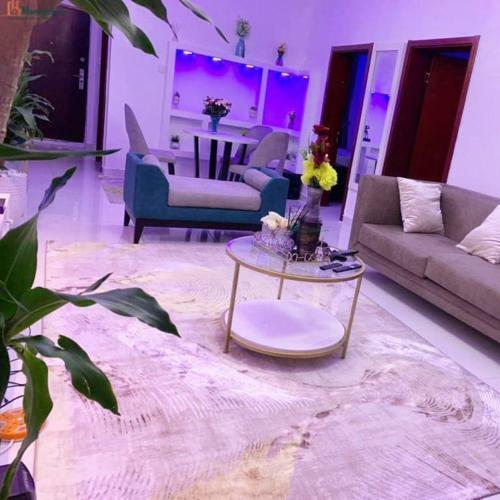 Classic Lovely 2 Bedroom Apartment