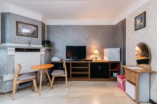 Hostal Gold Hill Guesthouse