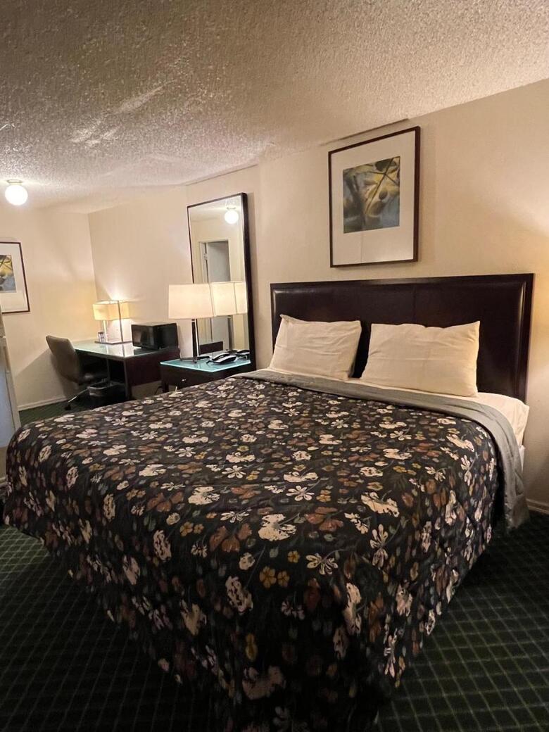 Columbus Motor Inn