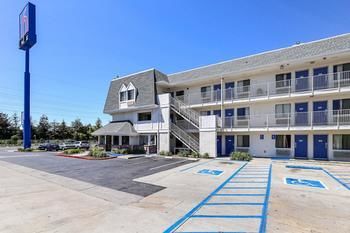Motel 6 Oakland Airport